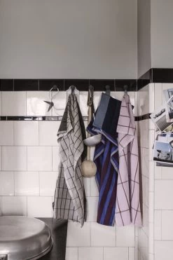 Ferm LIVING Hale Tea Towel, Green - Black -Kitchencia Shop 40 0004 kopier