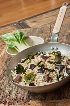 De Buyer Mineral B Bois Frying Pan, 26 Cm -Kitchencia Shop 5718 ambiance 2