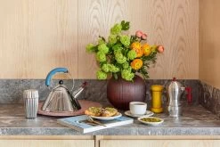 Alessi Sottsass Grinder, Medium, Yellow -Kitchencia Shop FDS ruoka Alessi10 1