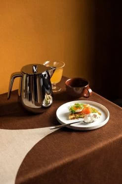 Georg Jensen Helix Teapot, 1 L -Kitchencia Shop Fds jouluruoka4 22 suvi kesalainen
