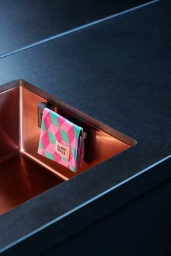 Happy Sinks Happy Sinks Dishcloth Holder, Charcoal -Kitchencia Shop HS happy sinks dish cloth holder bio composite 446761 1100x EE