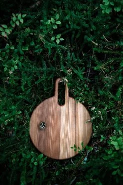 Hanna Saari Halikko Cutting Board, Round, Elm -Kitchencia Shop Halikko Jalava 24 B