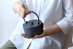 Iwatemo HK Kettle, 0,4 L, Cast Iron -Kitchencia Shop Iwatemo S HK 4