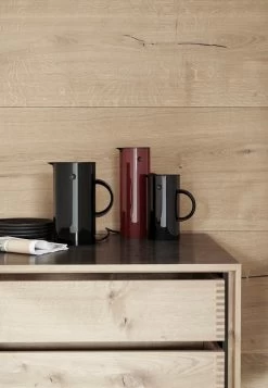 Stelton EM77 Electric Kettle, Black -Kitchencia Shop LS 890 EM77 electric kettle 929 vacuum jug 1L 935 vacuum jug 05L