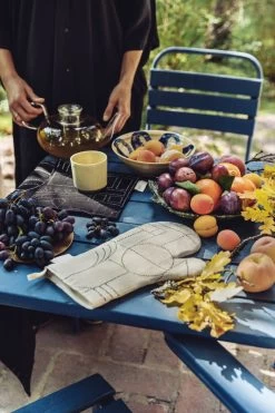 Saana Ja Olli Unien Talo Pot Holder/trivet, Black -Kitchencia Shop Saana ja Olli Unien talo 12 2 Suvi Kes l inen hires