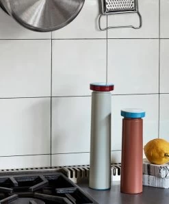 HAY Salt & Pepper Mill, M, Terracotta -Kitchencia Shop Salt and Pepper L light grey Salt and Pepper M terracotta 1