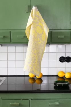Lapuan Kankurit Villiyrtit Hand Towel, Yellow - Linen -Kitchencia Shop lapuankankurit villiyrtit towel yellow linen 1 0