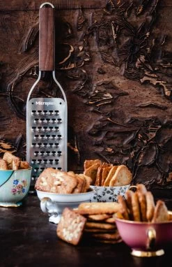 Microplane Master Series Extra Coarse Grater -Kitchencia Shop mp Master Series Extra coarse Blade cookies 28229