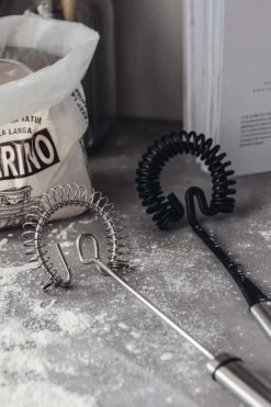 Heirol Steely Whisk, 29 Cm -Kitchencia Shop vispila teras steely 2